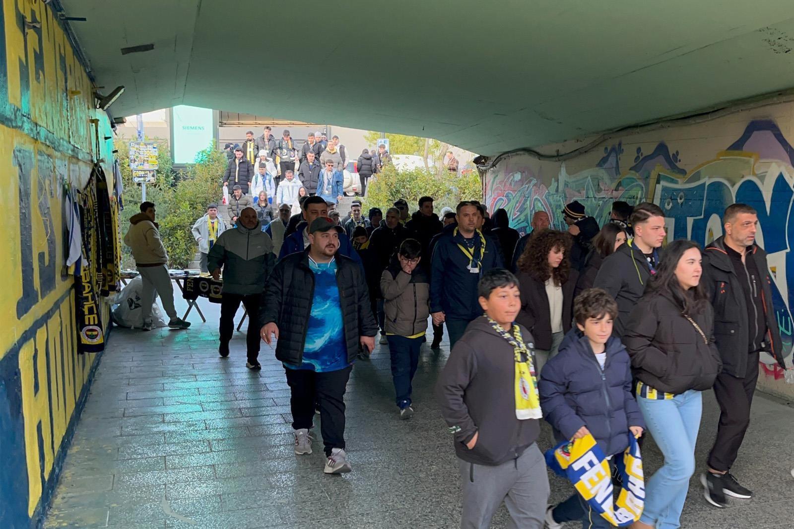 Sındırgılı Depremzede Gençlere Başkan Akın’dan Destek