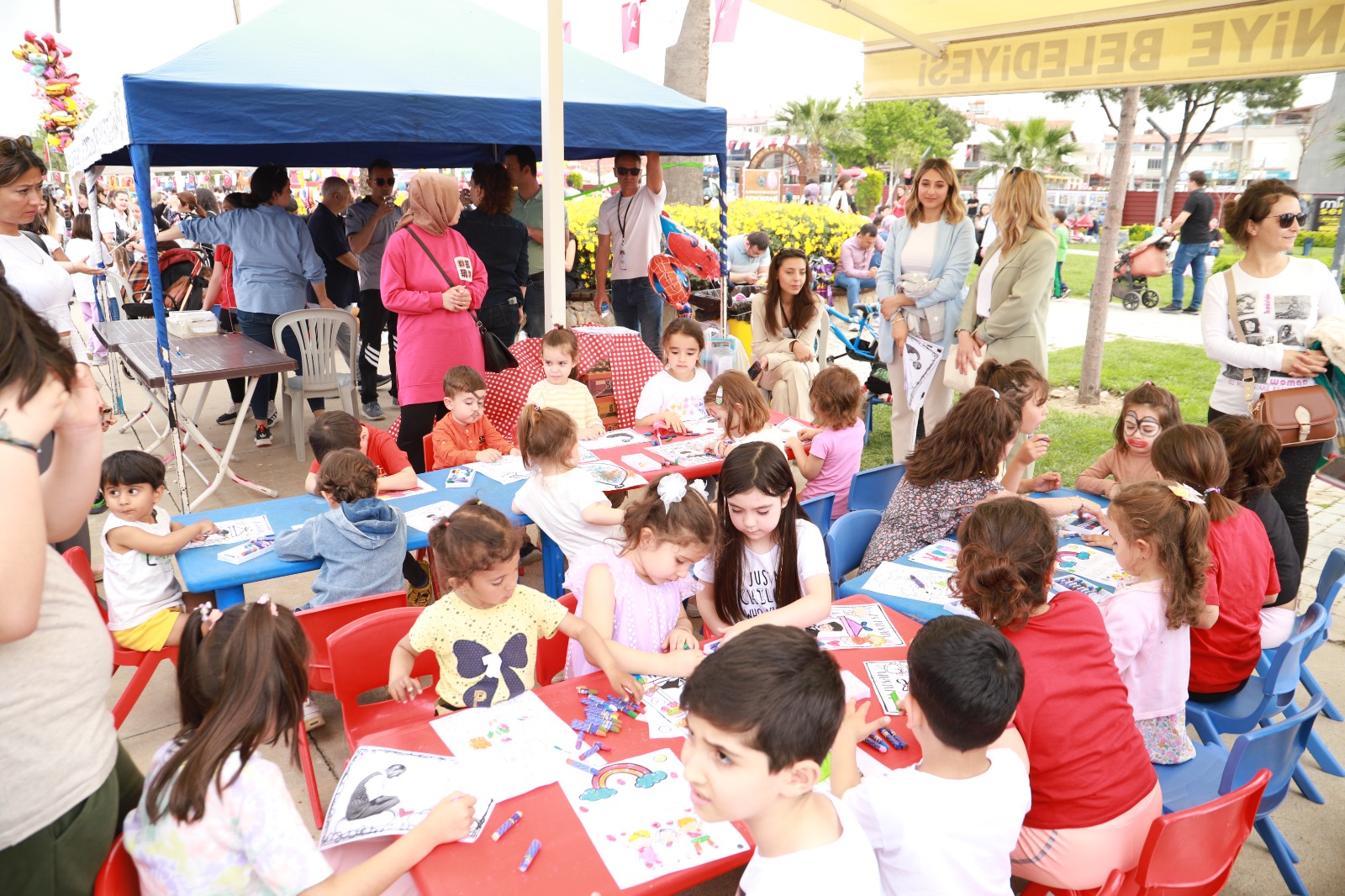 BURHANİYE’DE 23 NİSAN RUHUNA YAKIŞIR KUTLAMA